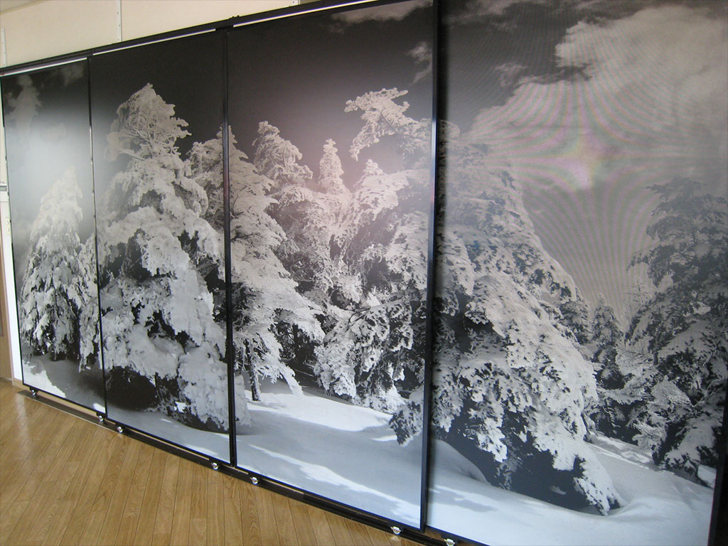 八ヶ岳の樹氷を撮影した写真を再現した、壁面装飾用金属パネル「刻鈑・アートパネル」
