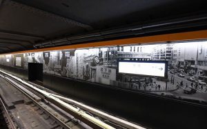 東京メトロ銀座線銀座駅対向壁